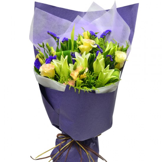 Graceful Harmony 5 Pure White Lilies Bouquet Graceful Harmony 5 Pure White Lilies Bouquet