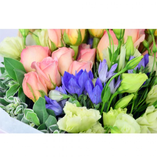 Classic One Dozen Rose Bouquet Classic One Dozen Rose Bouquet