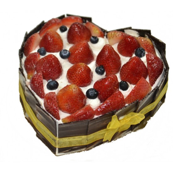 Strawberry Cream Cake, Heart Shape (1Lb) Strawberry Cream Cake, Heart Shape (1Lb)